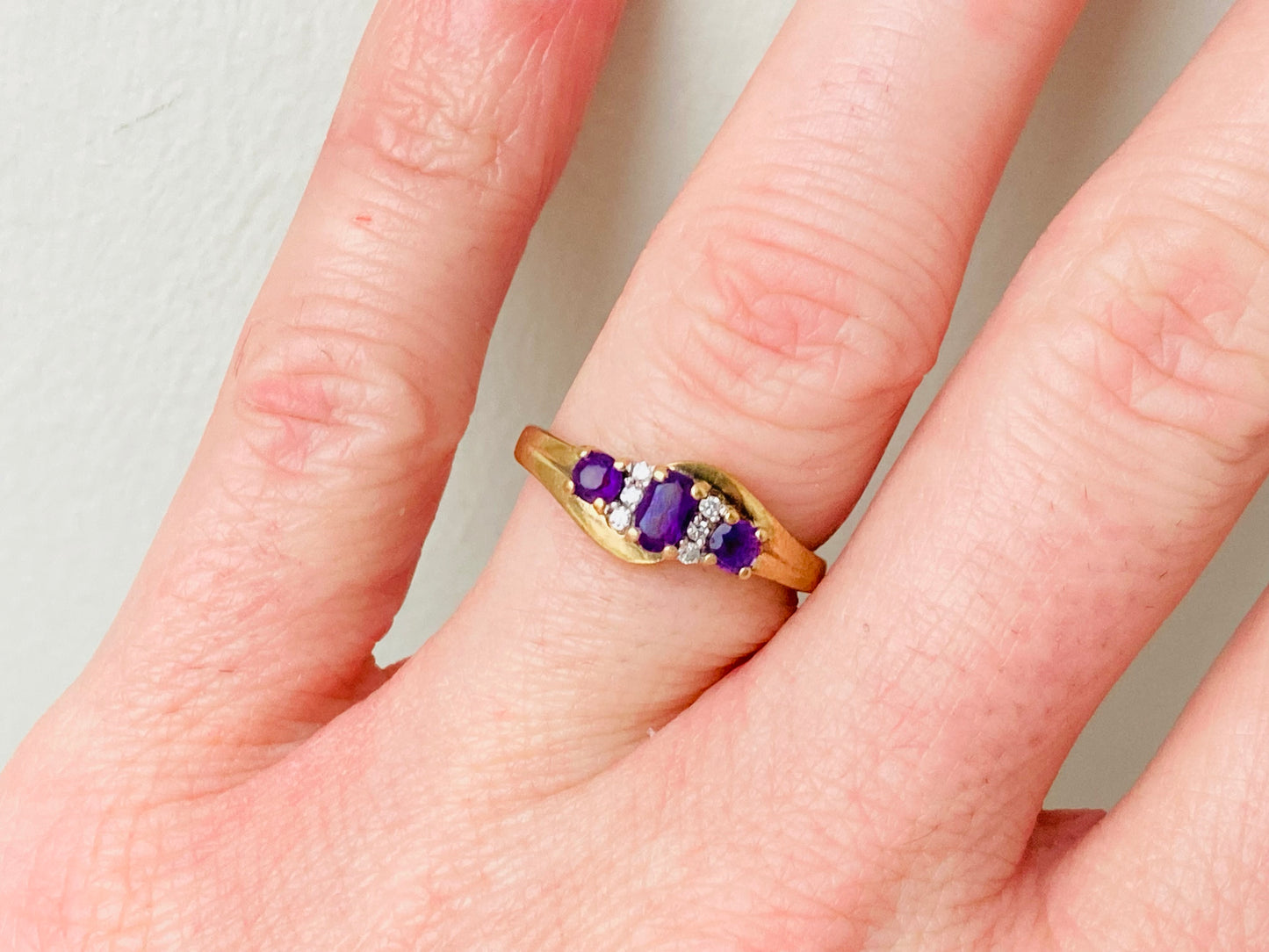 9ct Gold Amethyst & Diamond Ring