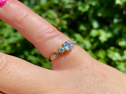 9ct Gold Aquamarine & Diamond Ring