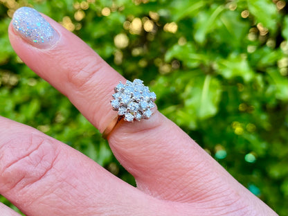 18ct Gold Diamond Cluster Ring