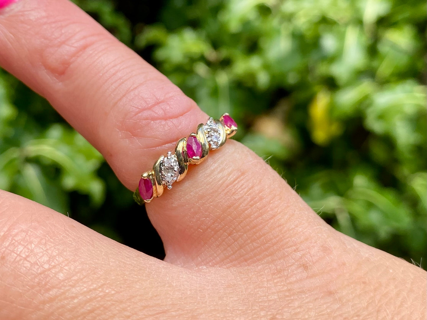 9ct Gold Ruby & Diamond Ring