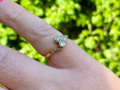 Vintage 18ct Gold Three-Stone Diamond Ring