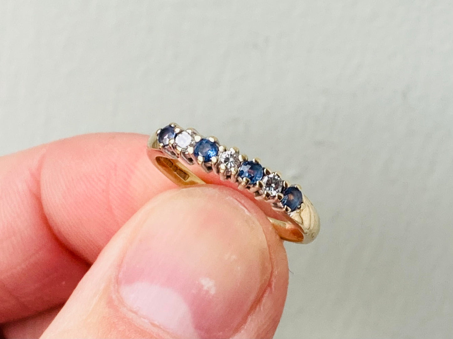 9ct Gold Sapphire & Diamond Ring