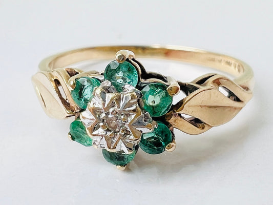 Vintage 9ct Gold Emerald & Diamond Ring