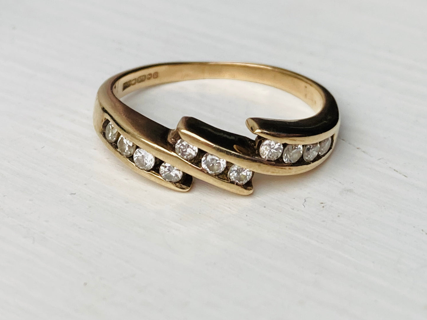 Vintage 9ct Gold Diamond Ring