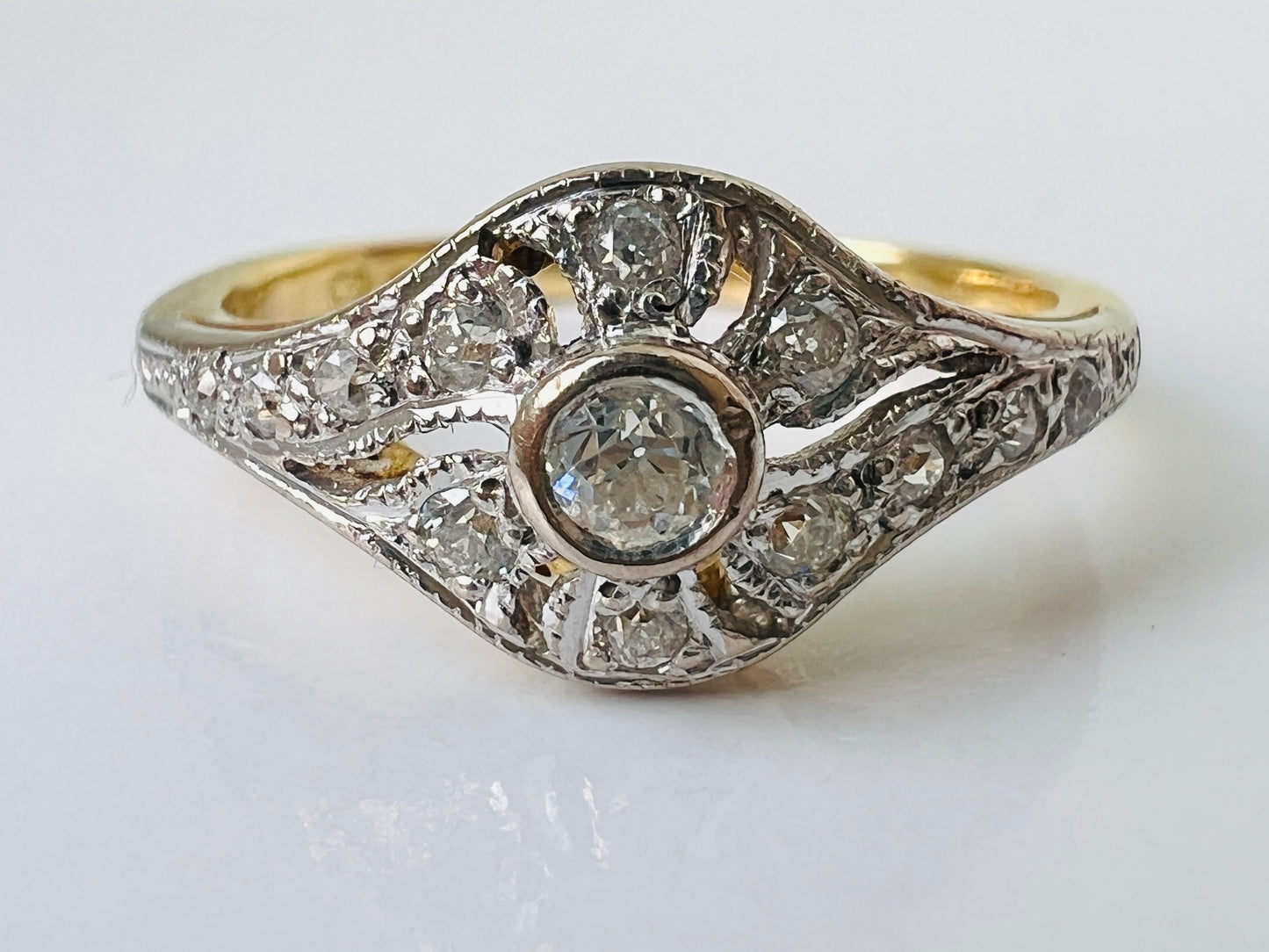18ct Gold Diamond Ring