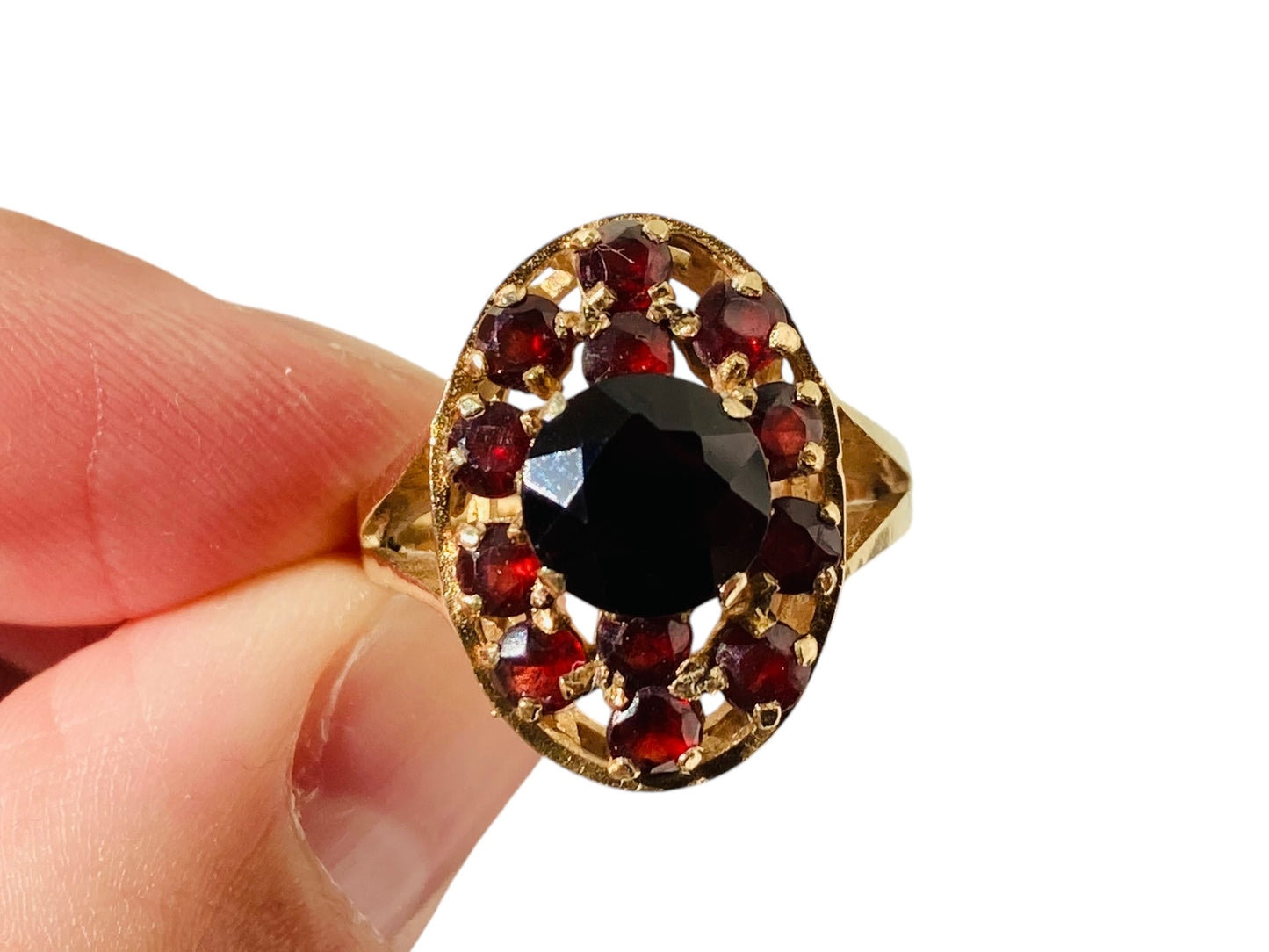 Vintage 9ct Gold Garnet Ring