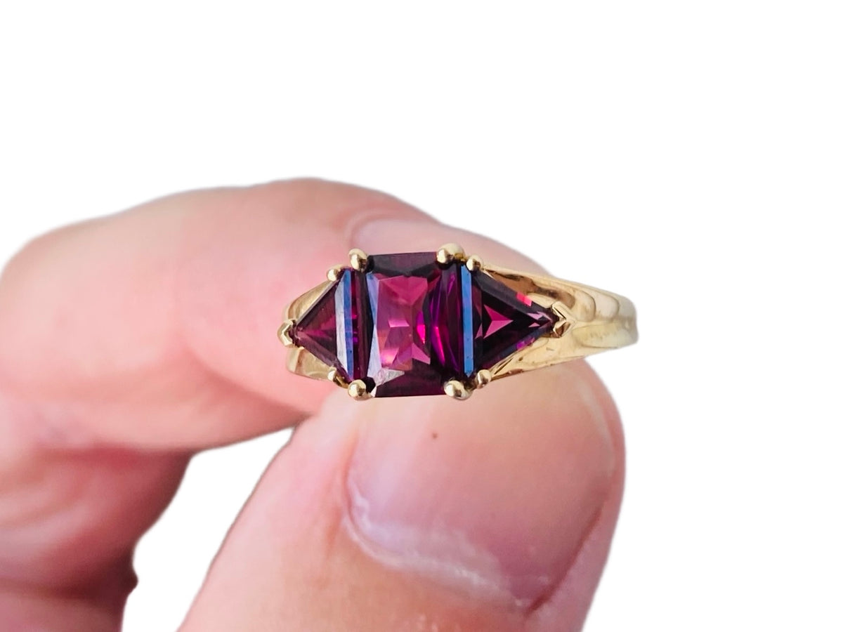 9ct Gold Rhodolite Garnet Ring