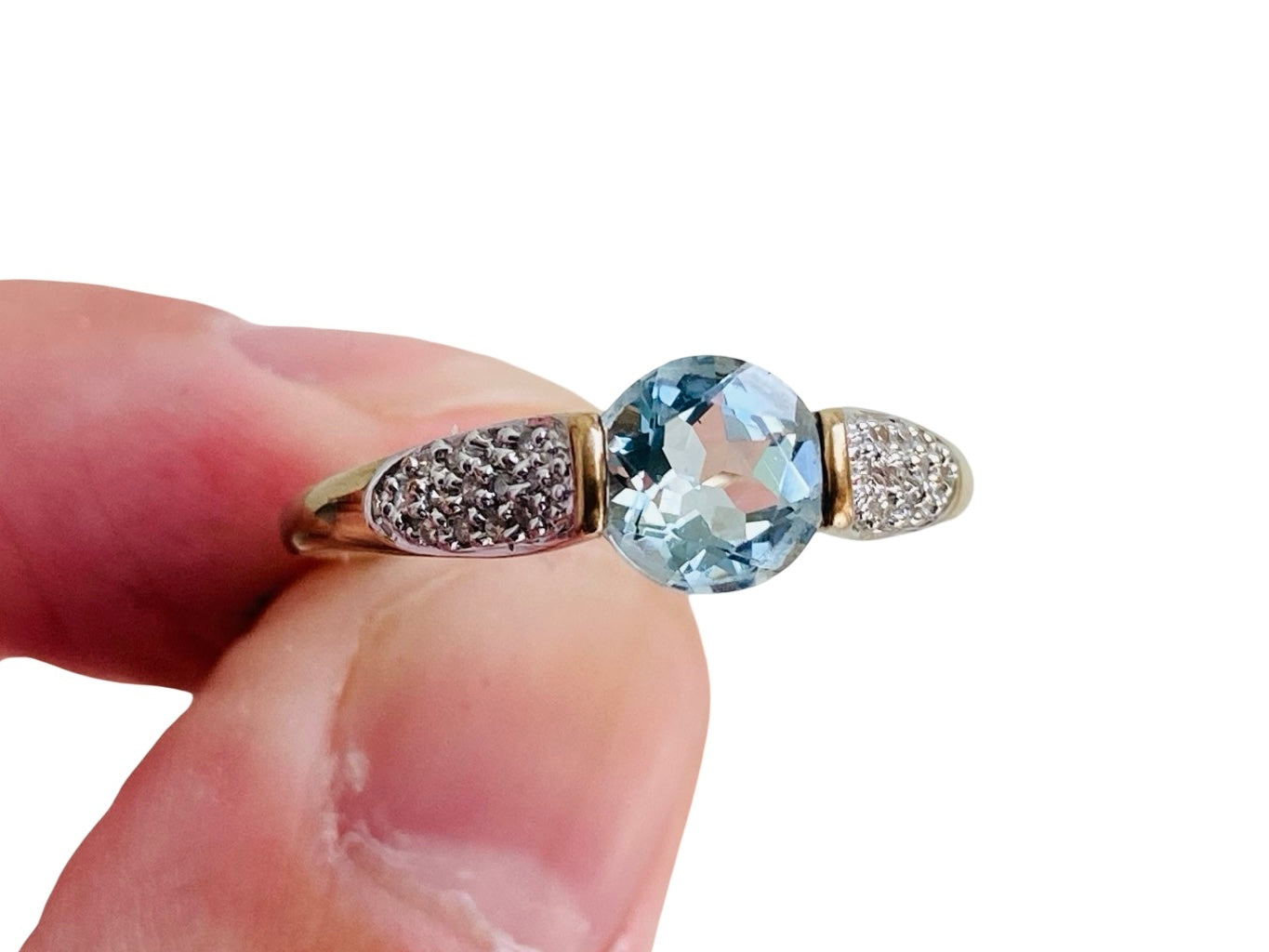 9ct Gold Aquamarine & Diamond Ring