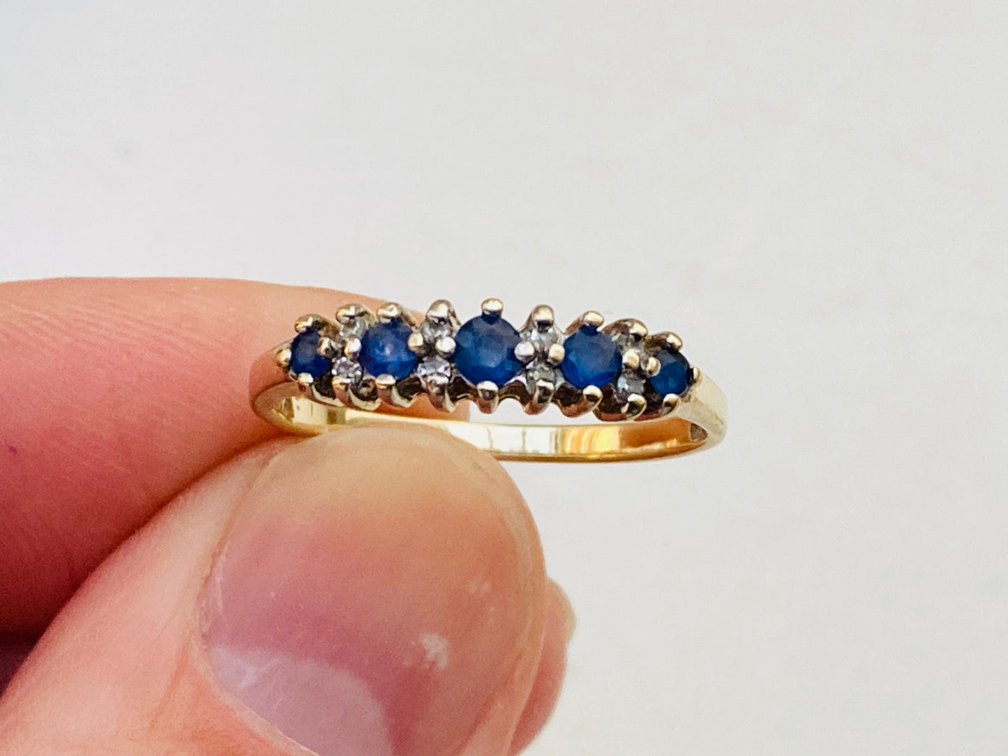 9ct Gold Sapphire & Diamond Ring