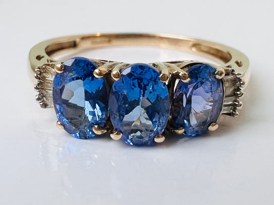 9ct Gold Tanzanite & Diamond Ring