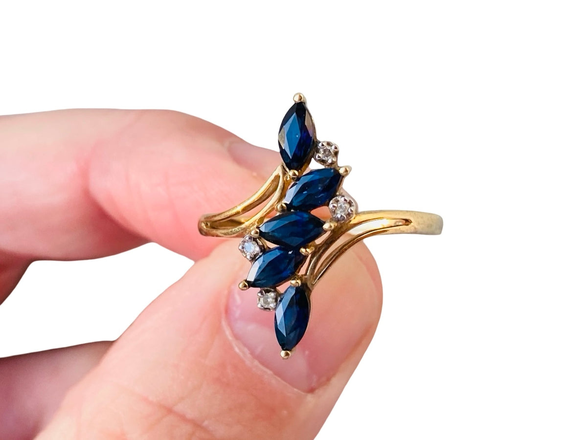 9ct Gold Sapphire & Diamond Ring