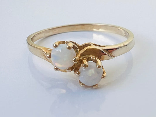 9ct Gold Opal Ring