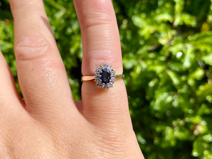 Vintage 9ct Gold Sapphire & Diamond Ring