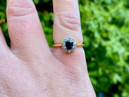 18ct Gold Sapphire & Diamond Ring
