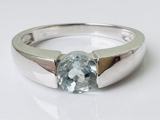 9ct Gold Aquamarine Ring