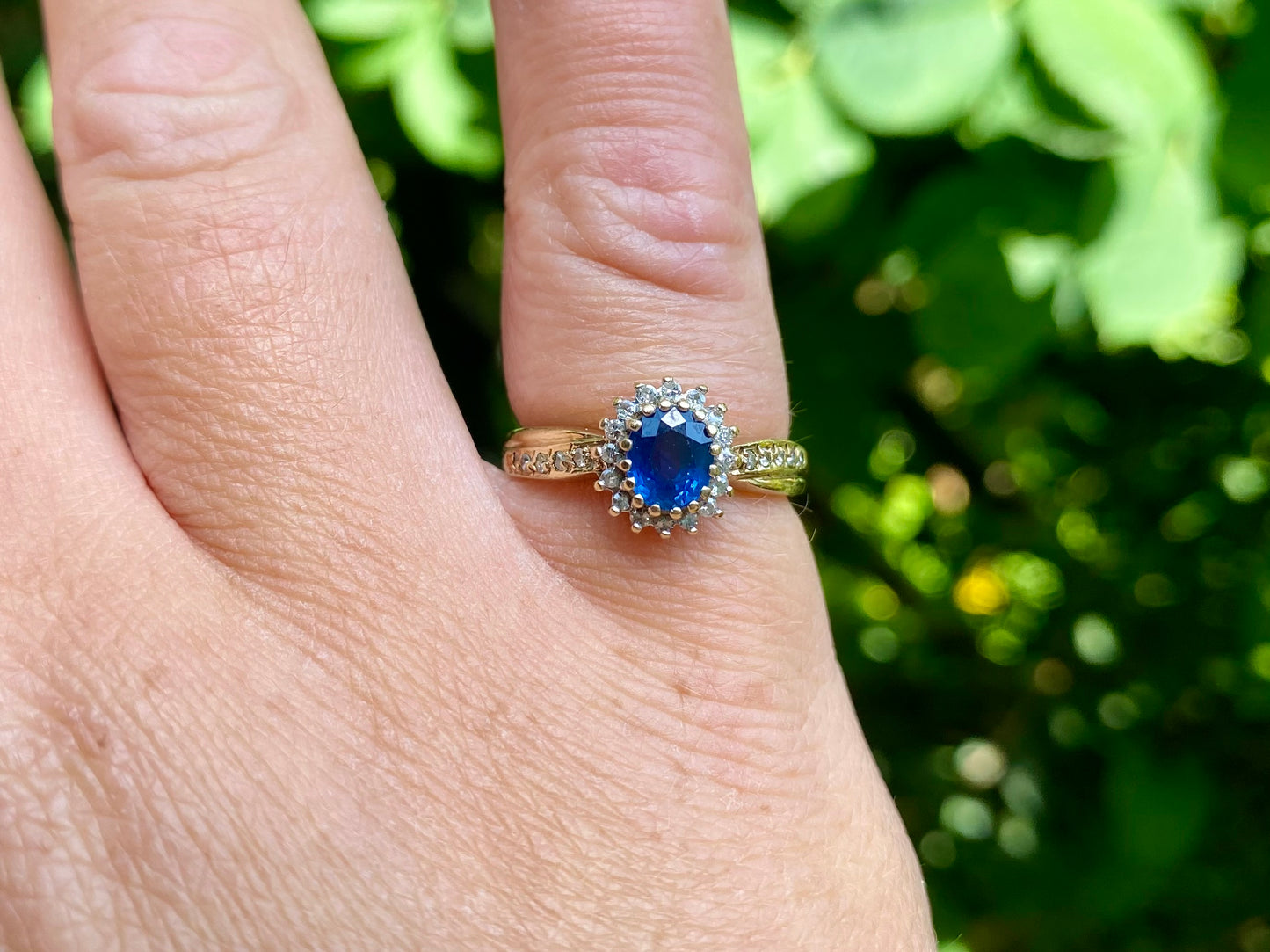 Vintage 9ct Gold Sapphire & Diamond Ring