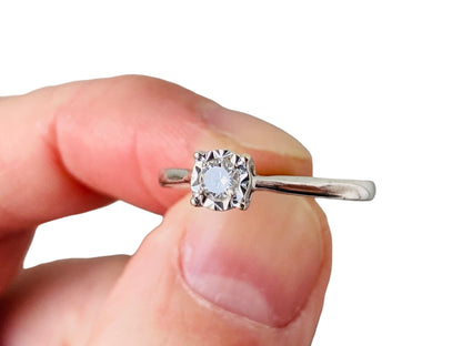 9ct Gold Diamond Ring