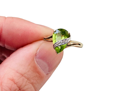 9ct Gold Peridot & Diamond Ring