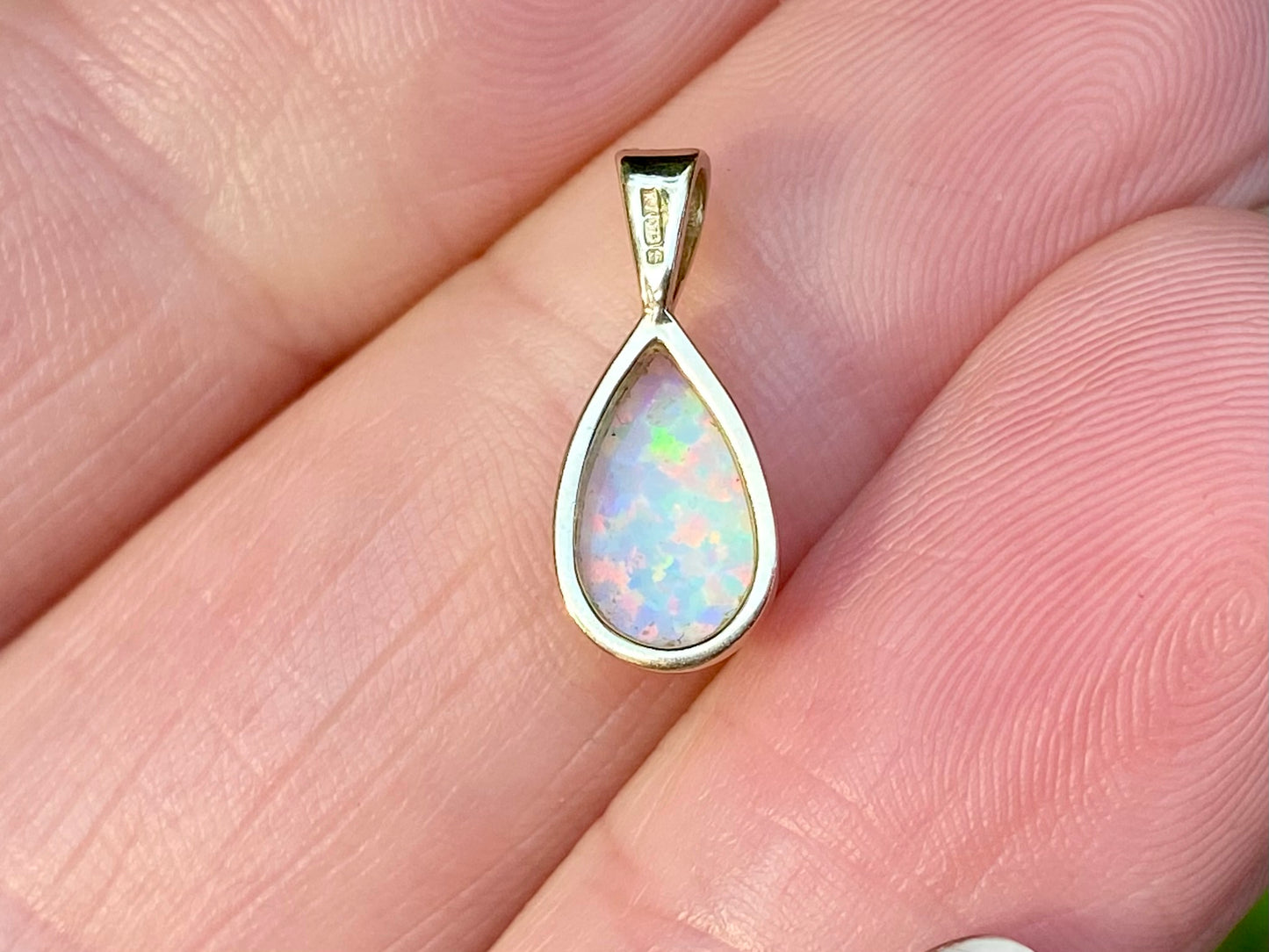 9ct Gold Opal Pendant