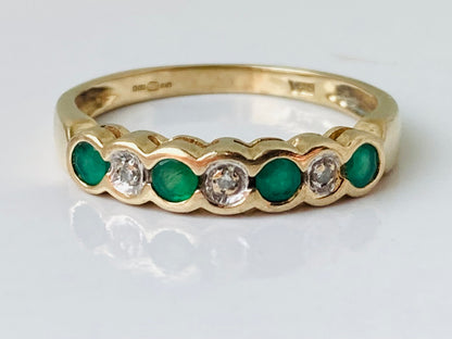 9ct Gold Emerald & Diamond Ring