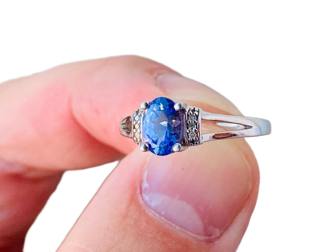 9ct Gold Tanzanite & Diamond Ring
