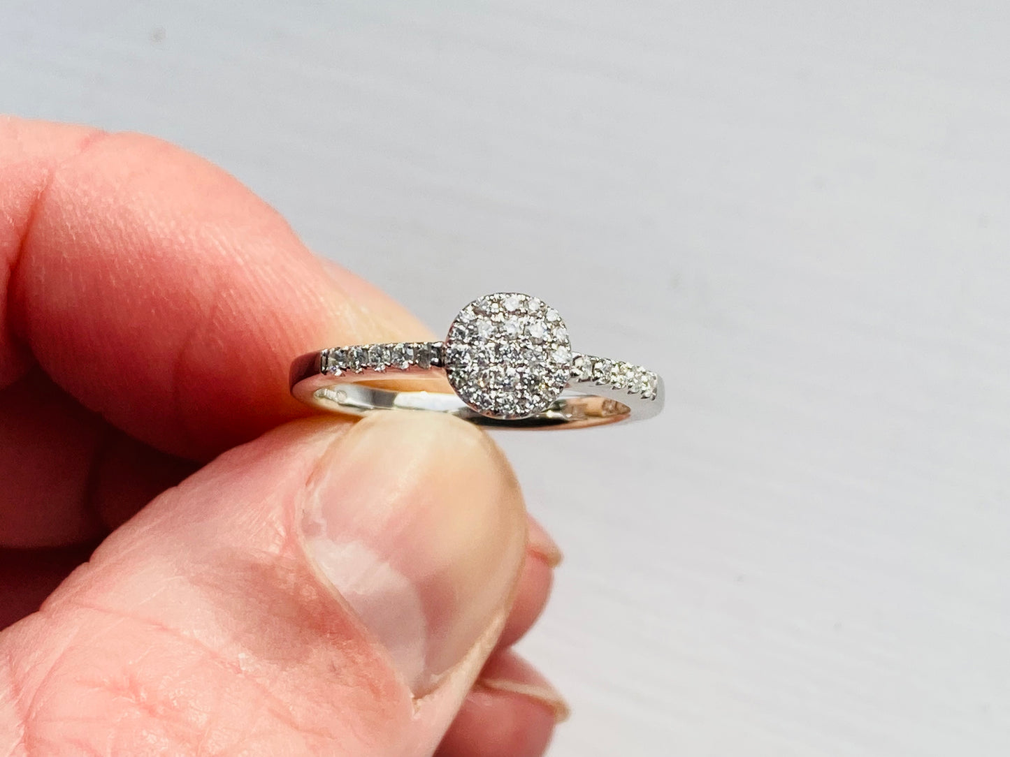 18ct Gold Diamond Ring