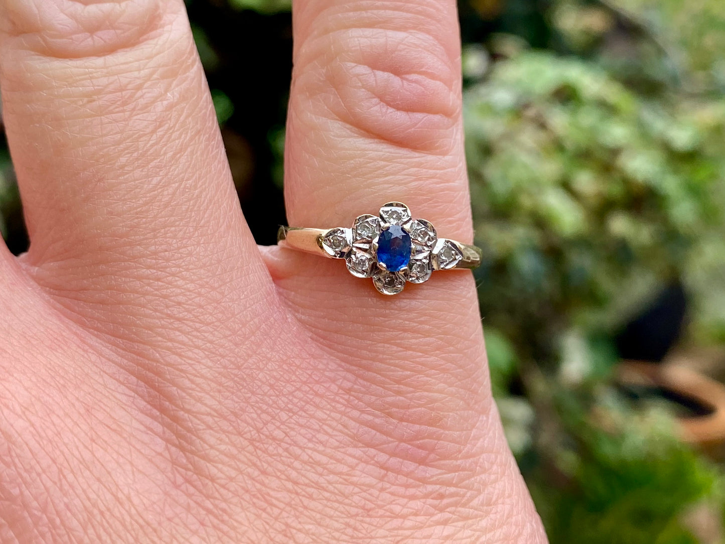 9ct Gold Sapphire & Diamond Ring