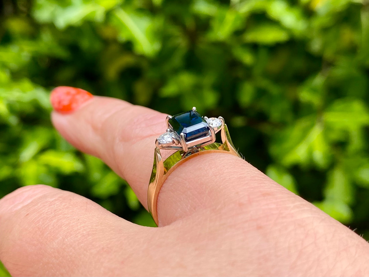 18ct Gold Sapphire & Diamond Ring