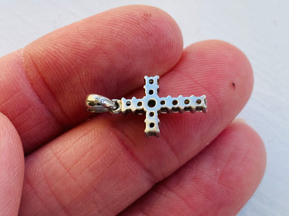 18ct Gold Diamond Cross Pendant