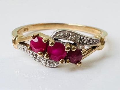 9ct Gold Ruby & Diamond Ring
