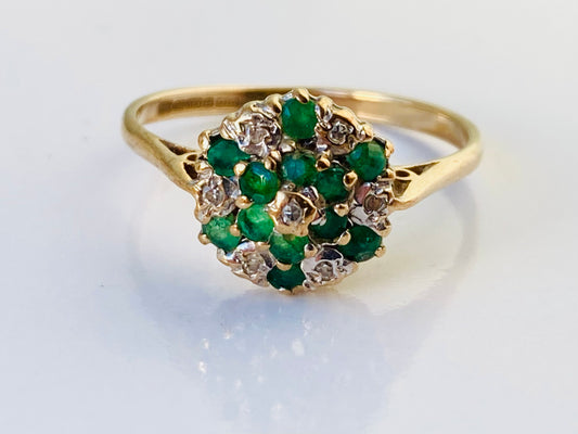 9ct Gold Emerald & Diamond Ring