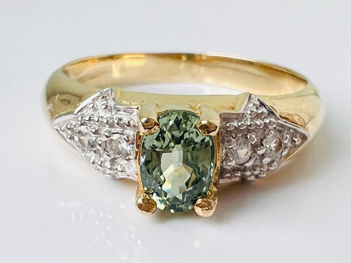 9ct Gold Green & White Sapphire Ring