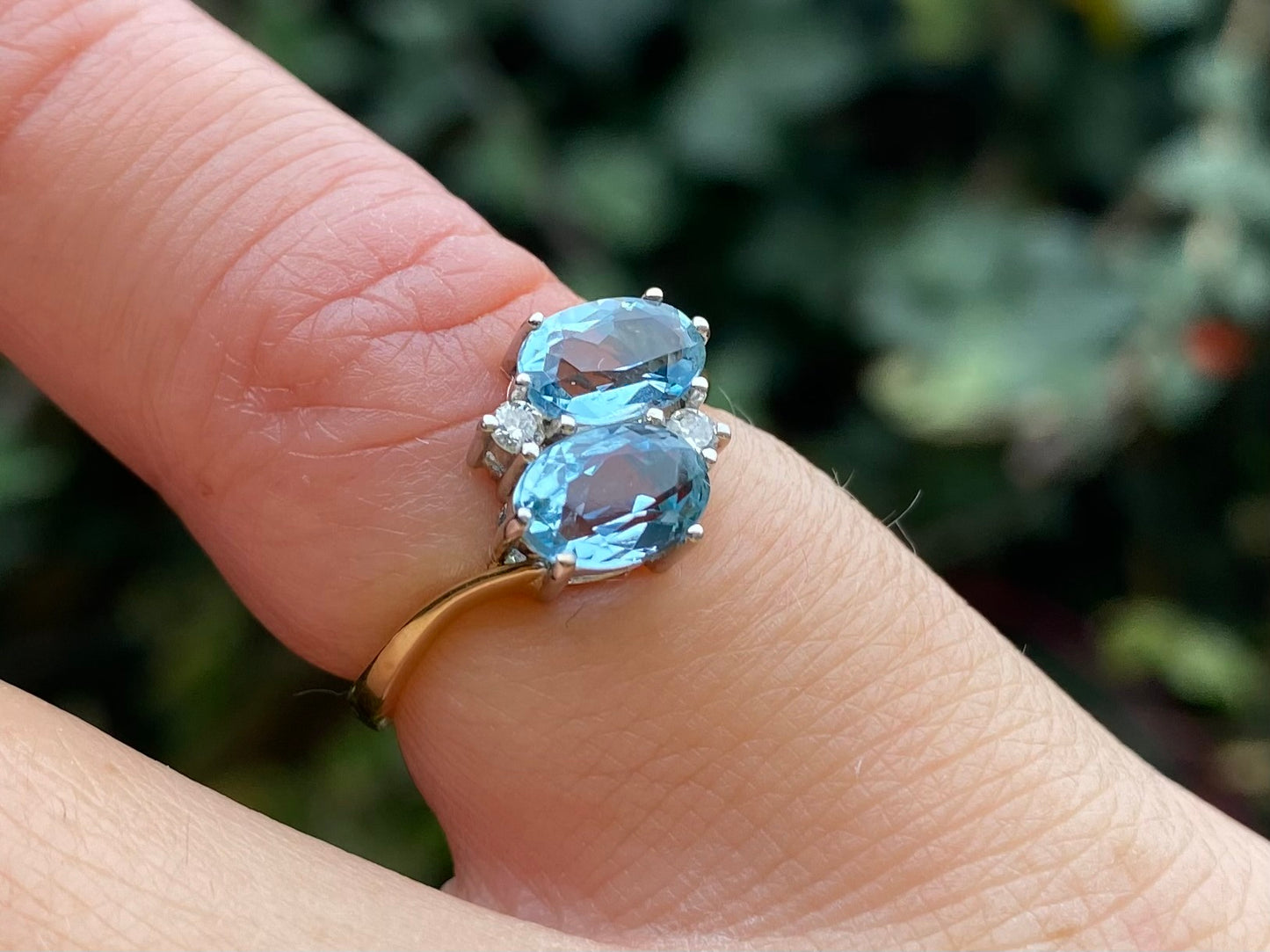 Vintage 18ct Gold Aquamarine Diamond Ring
