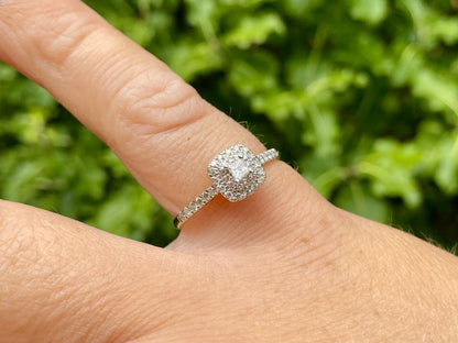 9ct Gold Diamond Ring