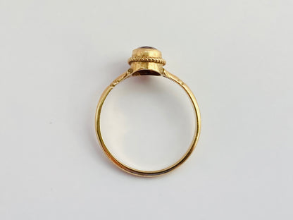 9ct Gold Garnet Ring