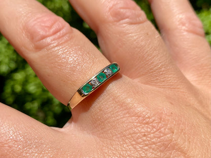 9ct Gold Emerald & Diamond Ring