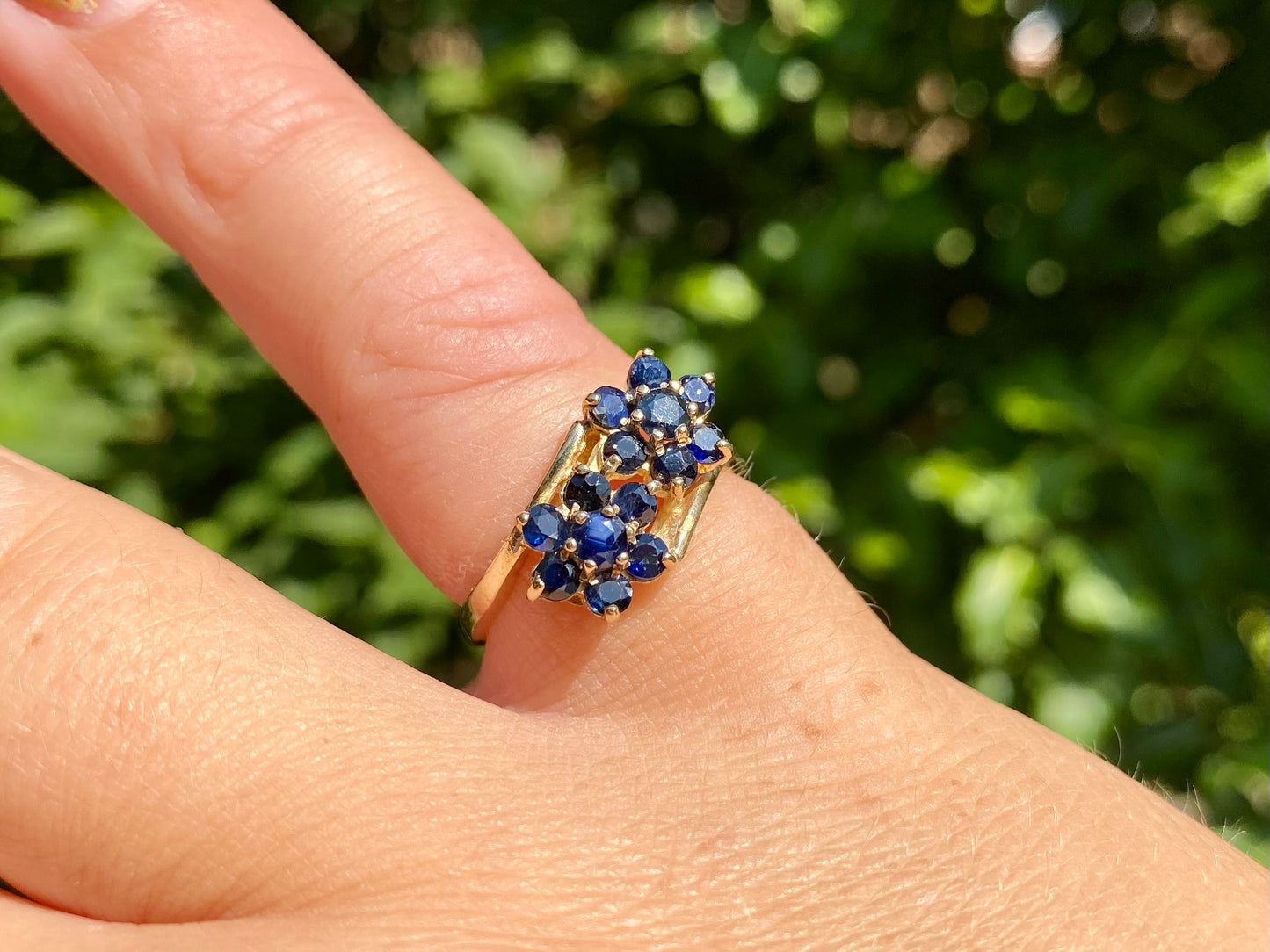 Vintage 9ct Gold Sapphire Double Daisy Ring