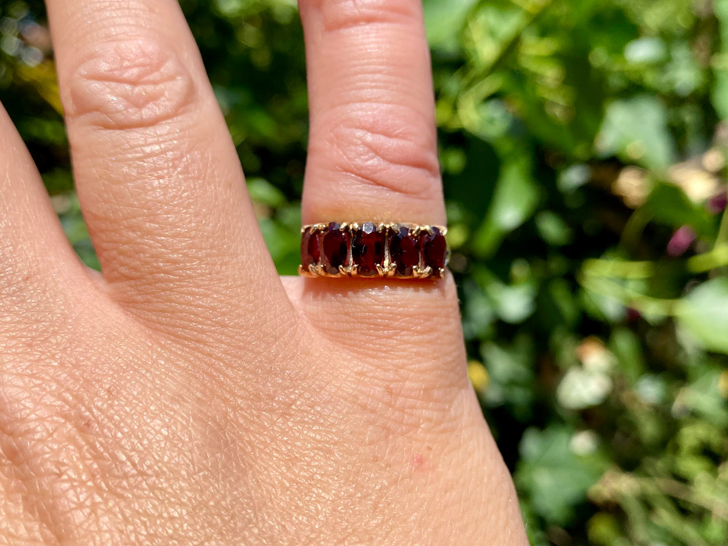 Vintage 9ct Gold Garnet Ring