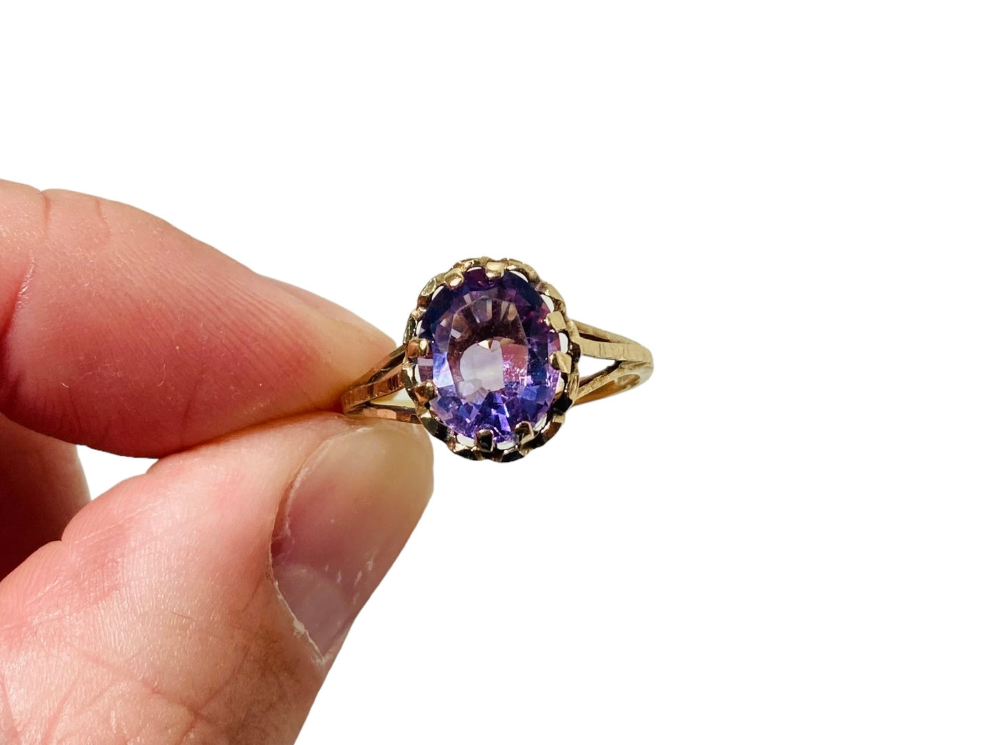 9ct Gold Amethyst Ring