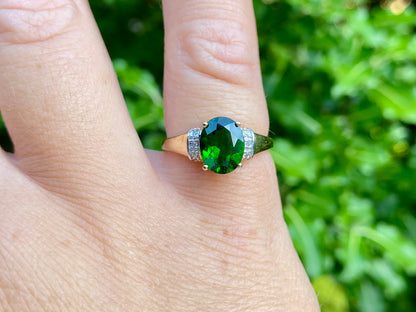 9ct Gold Diopside & Diamond Ring