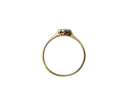 Antique 18ct Gold Diamond Daisy Ring