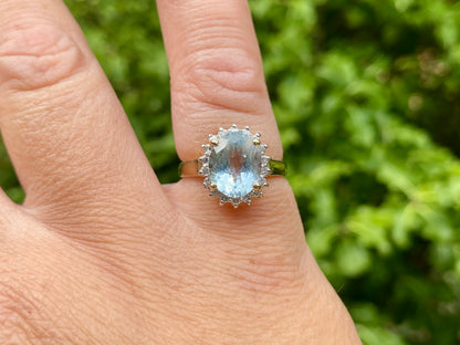 9ct Gold Aquamarine & Diamond Ring