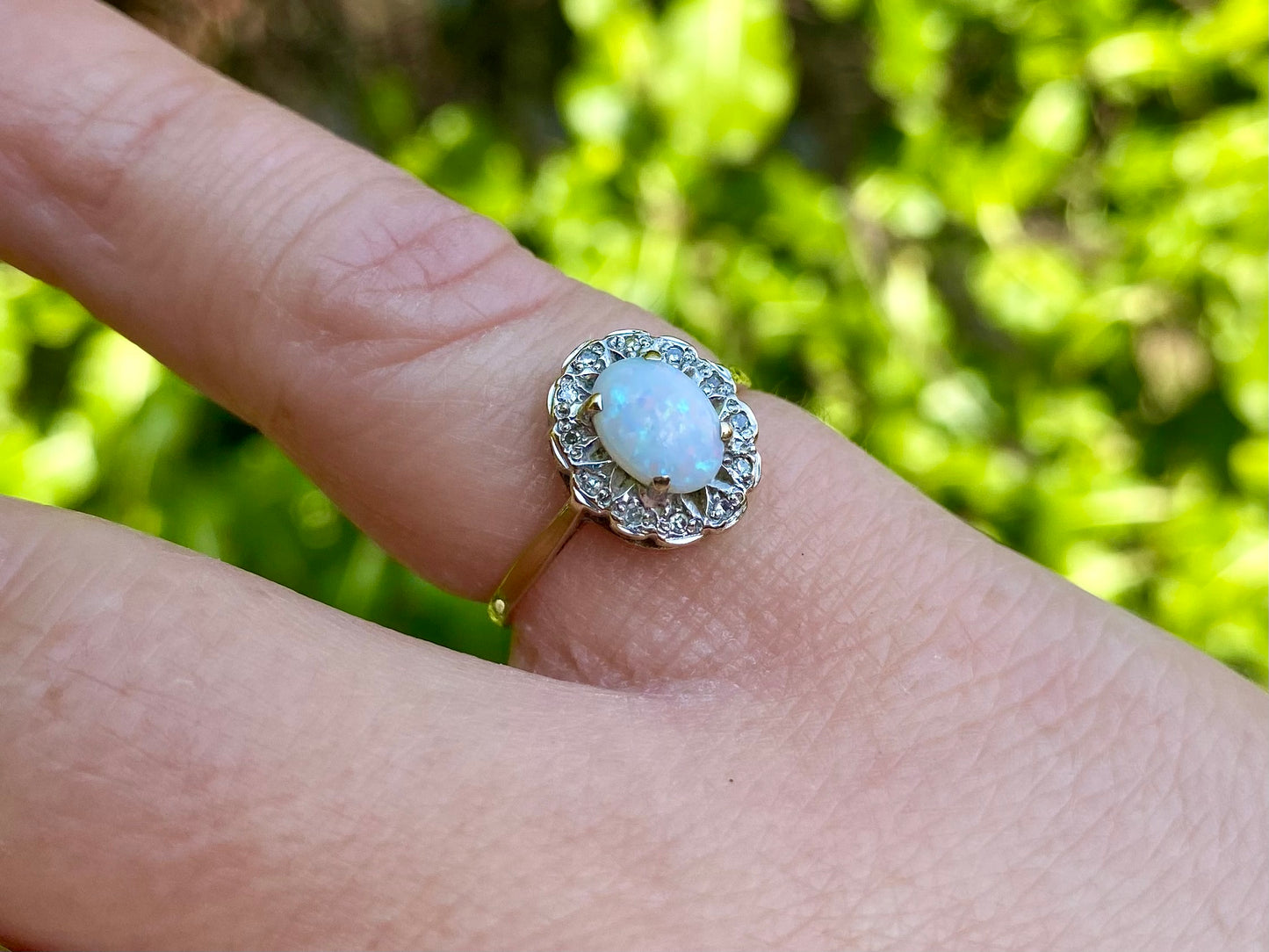 Vintage 9ct Gold Opal & Diamond Ring