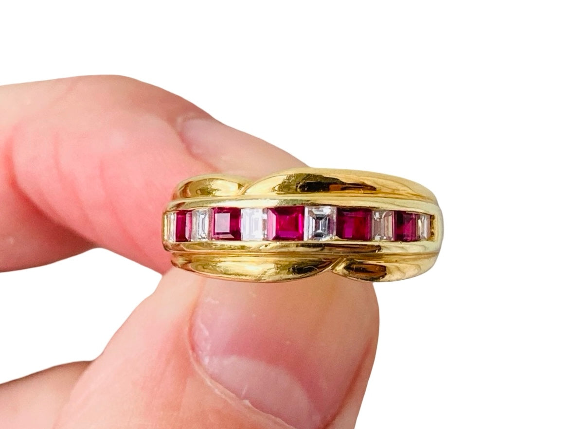 Vintage 18ct Gold Ruby & Diamond Ring