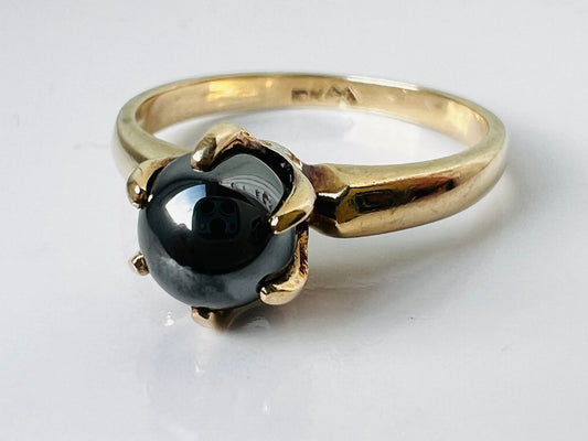 Vintage 10ct  Gold Hematite Ring