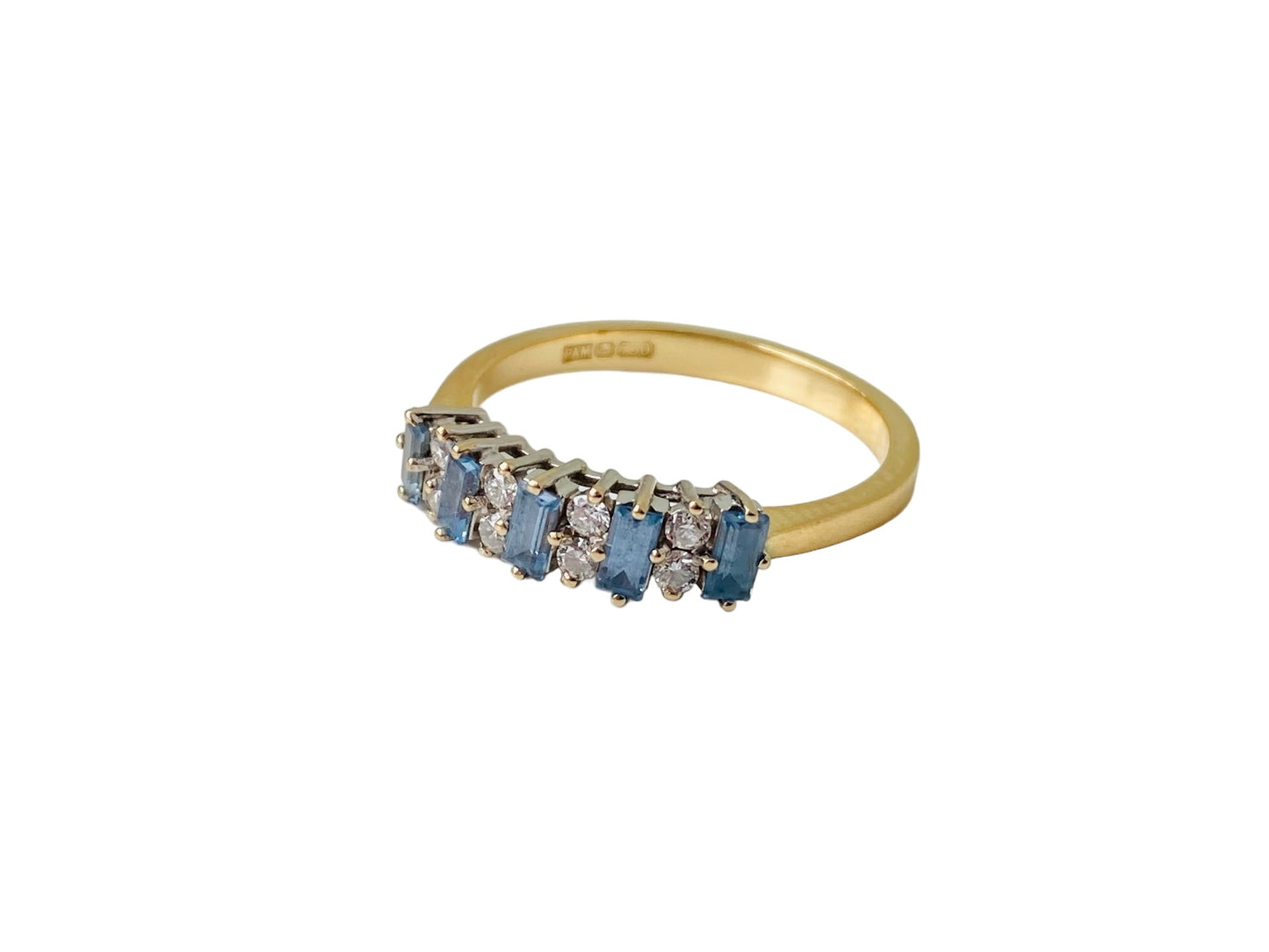 18ct Gold Aquamarine & Diamond Ring