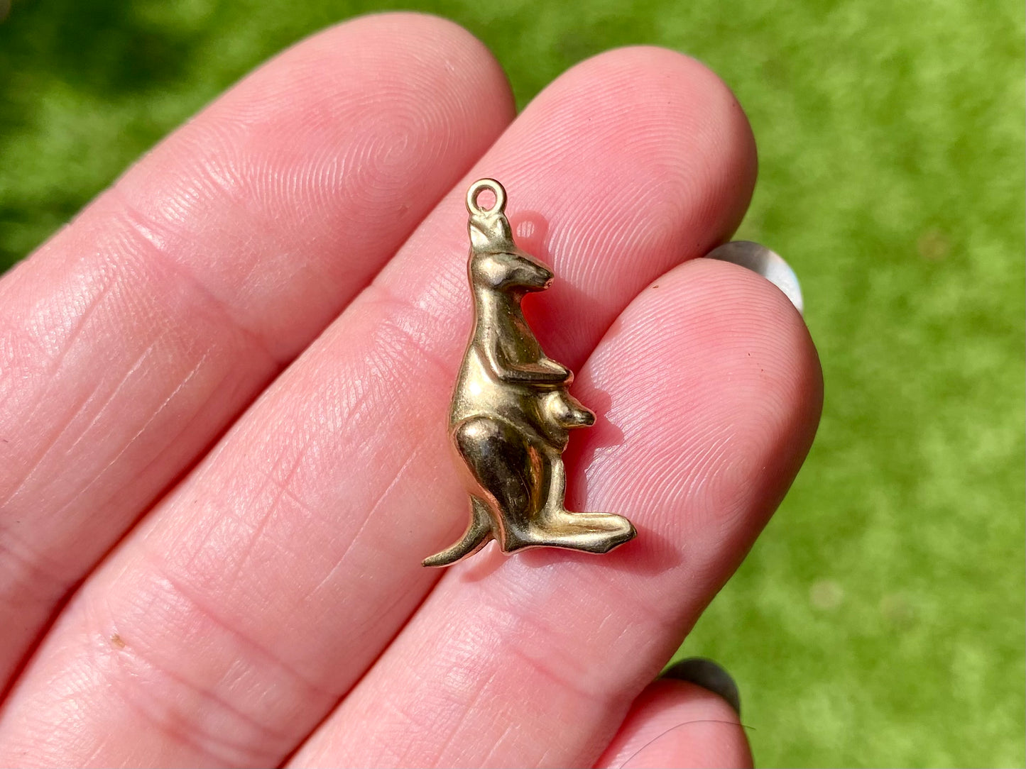Vintage 9ct Gold Kangaroo with Joey Charm or Pendant