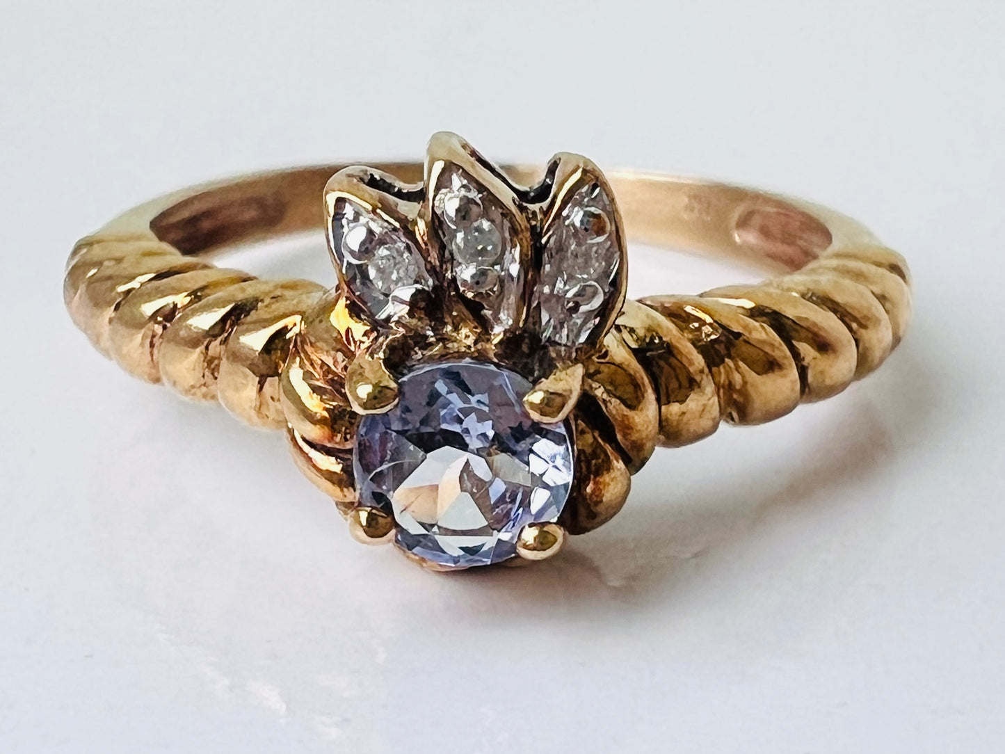 9ct Gold Tanzanite & Diamond Ring