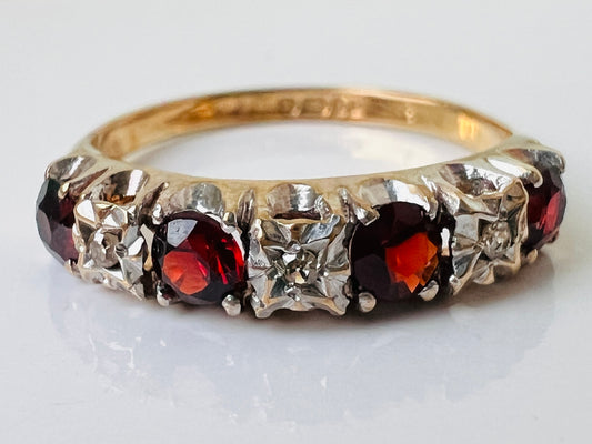 Vintage 9ct Gold Garnet & Diamond Ring