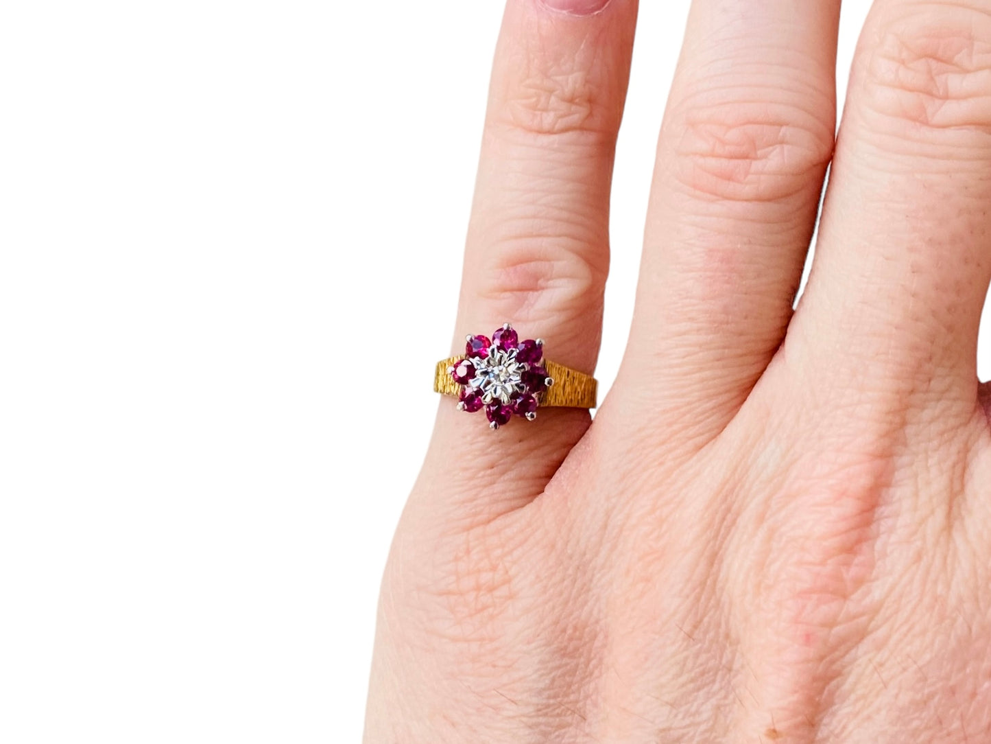 Vintage 18ct Gold Ruby & Diamond Ring